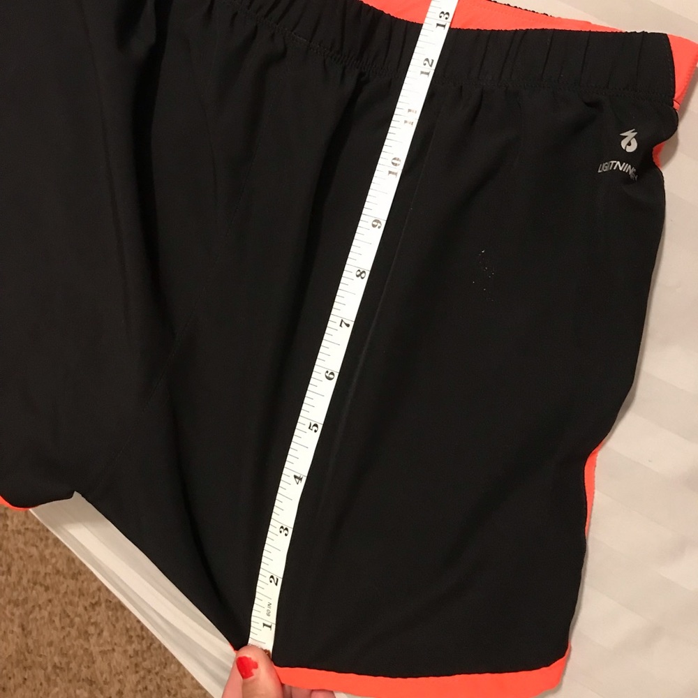 Athletic shorts - Picture 13 of 13